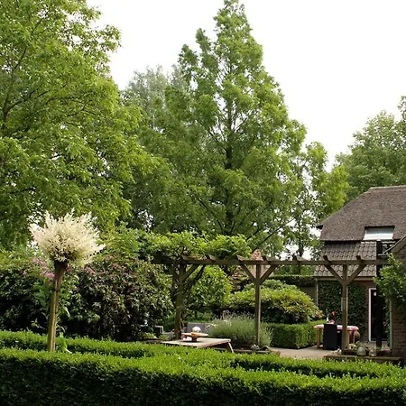 Bed & Breakfast Hoeve Nijssen 3*